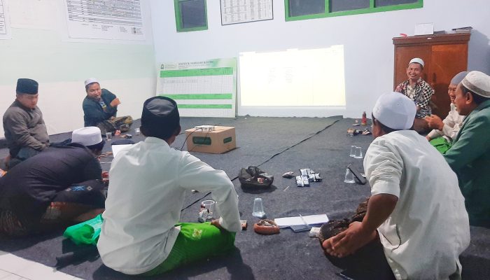 JELANG MILAD KE-72, MADRASAH MIFTAHUL ULUM B-91 KARANG ANOM GELAR RAPAT PERSIAPAN DI KANTOR PENDIDIKAN